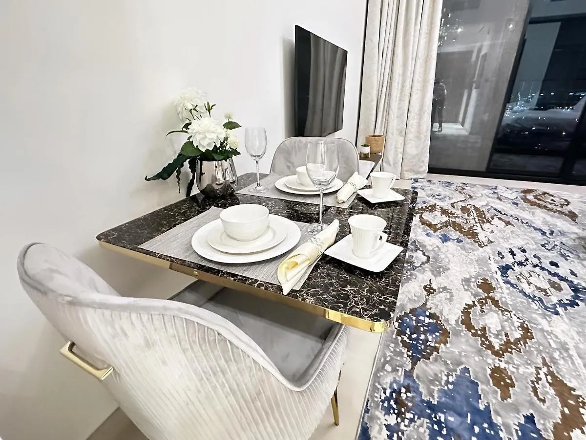 Apartment Binghatti Canal Suite , Smart Home New Brand,Kings Dubai United Arab Emirates